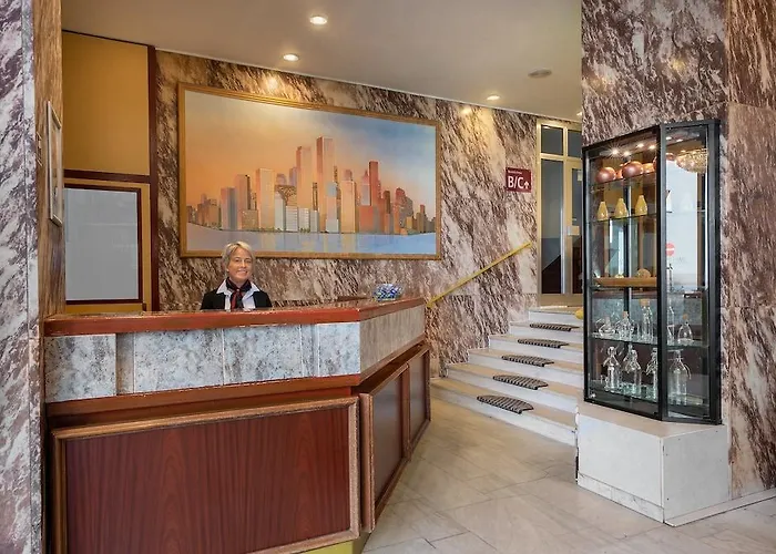 Hotel Leonet 3*