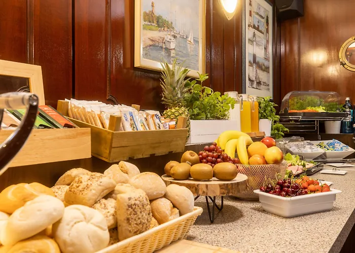 Hotel Leonet 3*