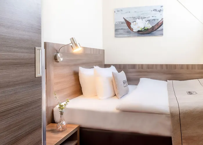 Leonet Hotel 3*