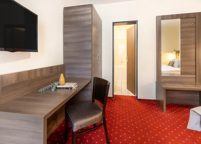Leonet Hotel