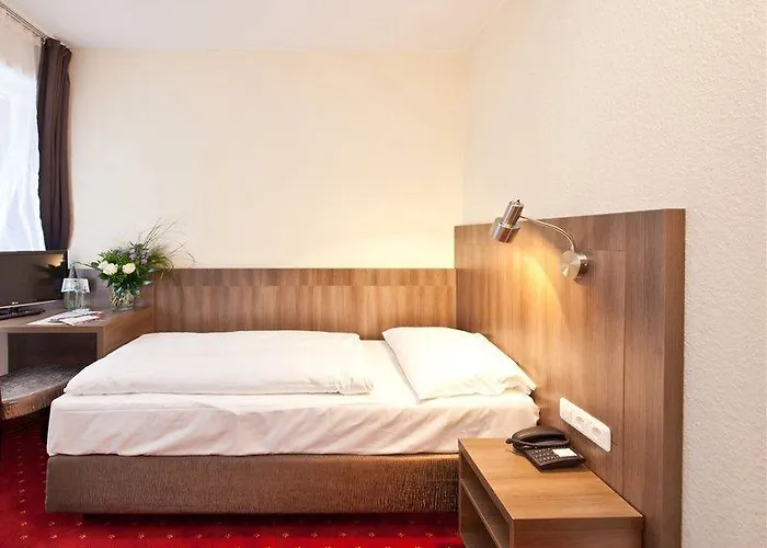 Leonet 3* Colonia