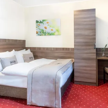 Hotel Novum Leonet Altstadt 3*