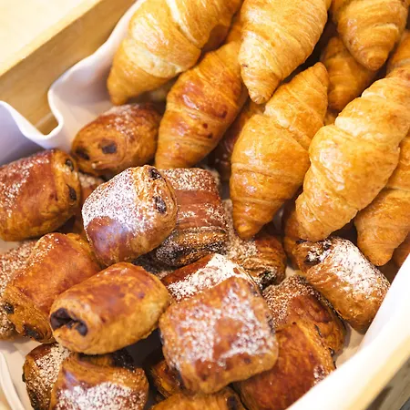 Hotel Leonet Kolonia