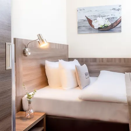 Leonet Hotel 3*