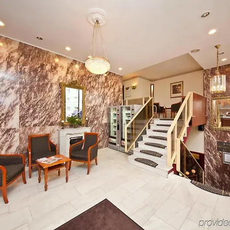 Leonet Hotel