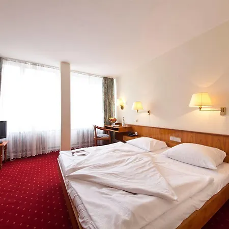 Novum Leonet Altstadt 3* Köln