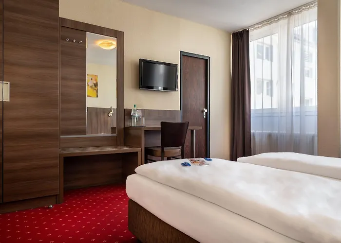 Leonet Hotel Kolonia